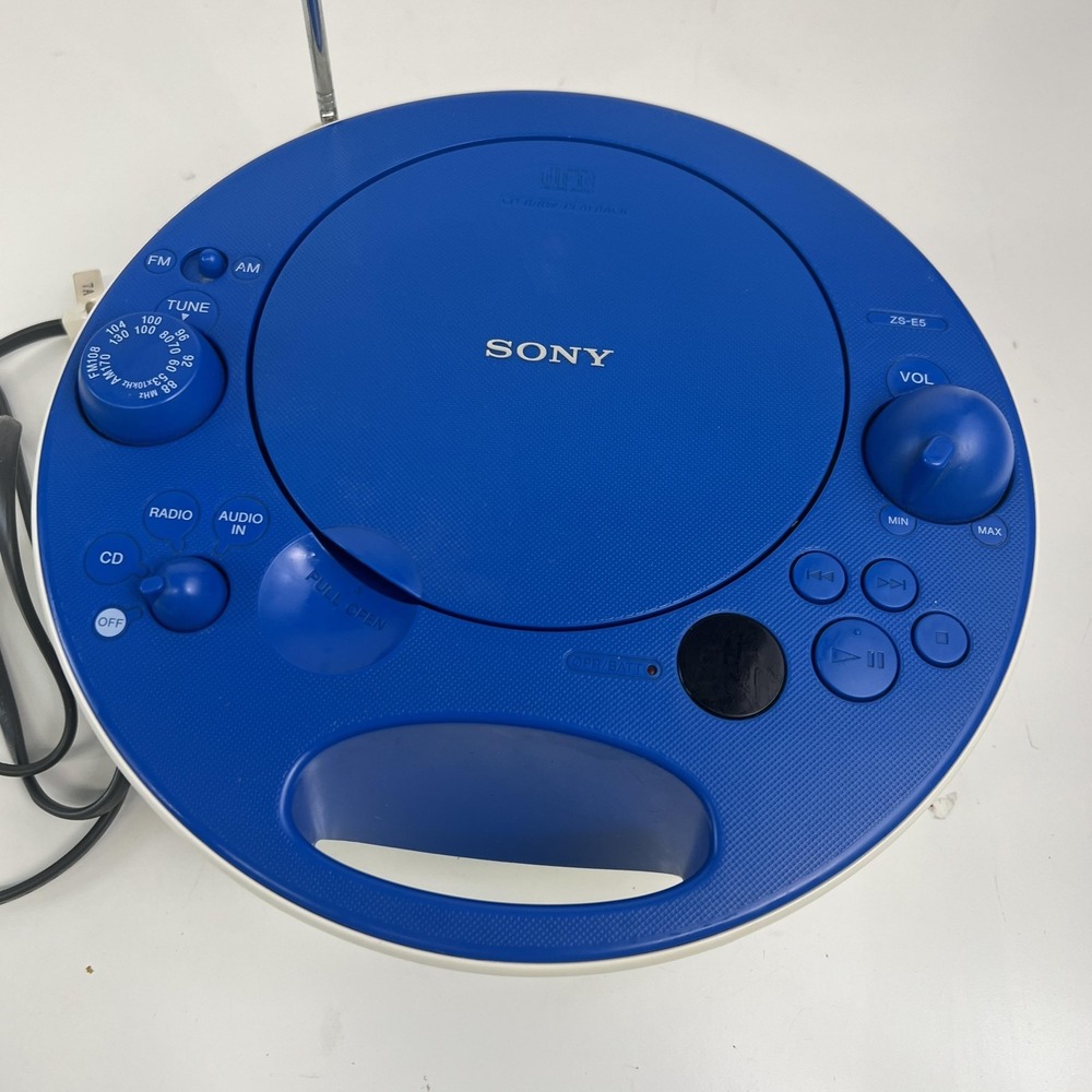 Sony ZS-E5 Blue Portable CD Player Stereo Boombox AM/FM Radio Audio In AC DC
